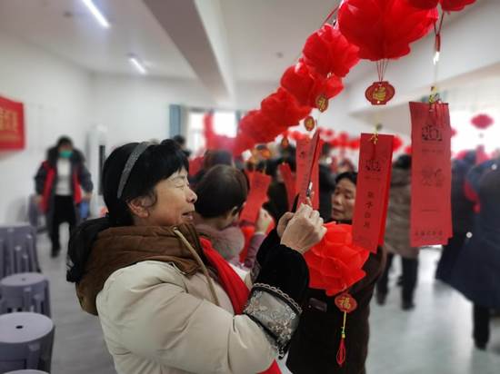 花好月圓人長(cháng)久 情意濃濃鬧元宵——發(fā)展養老開(kāi)展慶祝元宵系列活動(dòng)