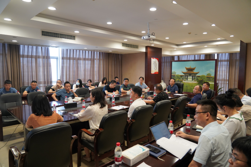 公司紀委組織觀(guān)看廉政警示教育片