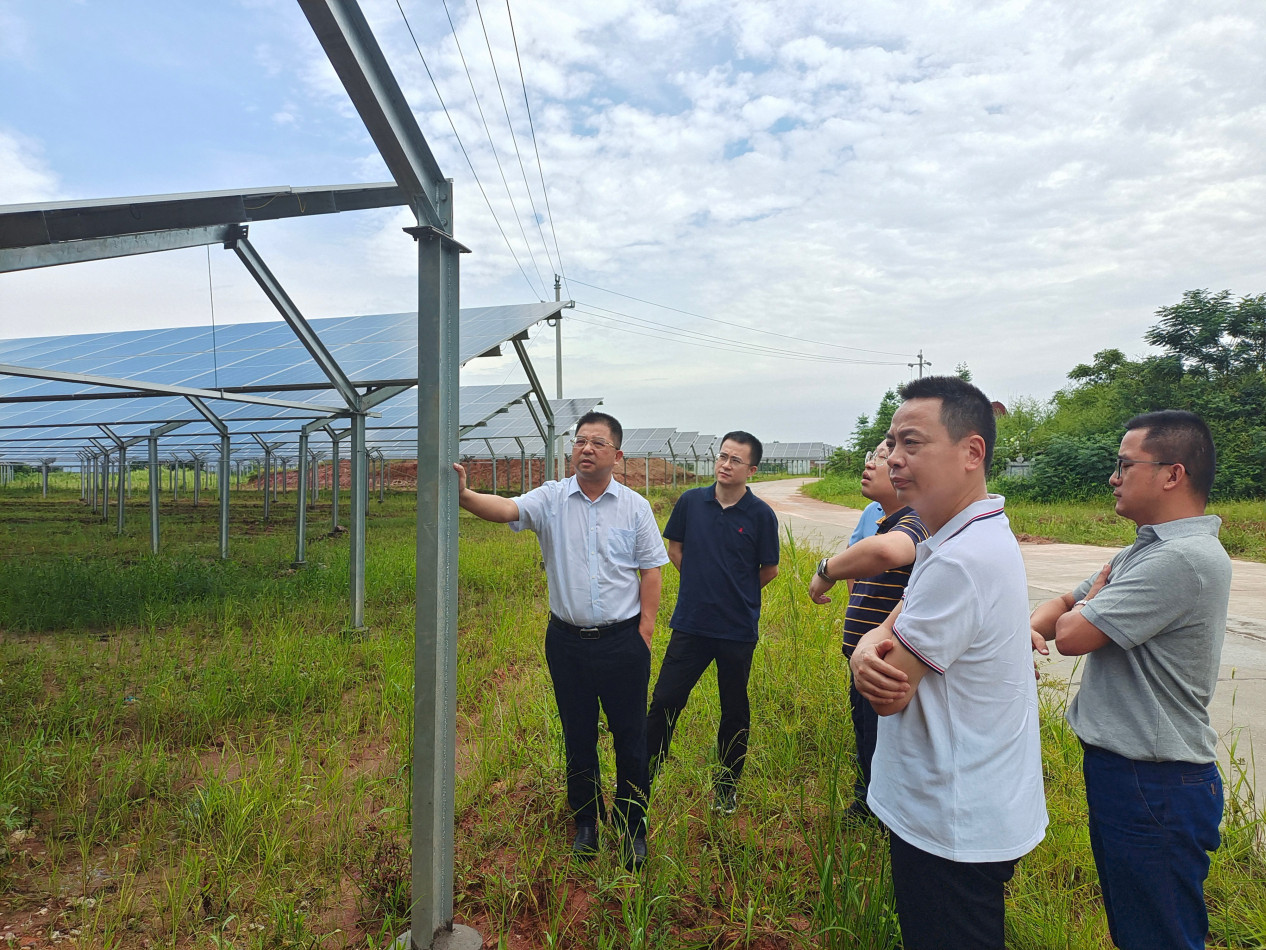 劉志剛帶隊考察華能湖南岳陽(yáng)、兆邦陶瓷光伏項目